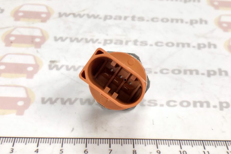 FUEL PRESSURE SENSOR AUDI A4/BEETLE 2.0 GAS Twincell