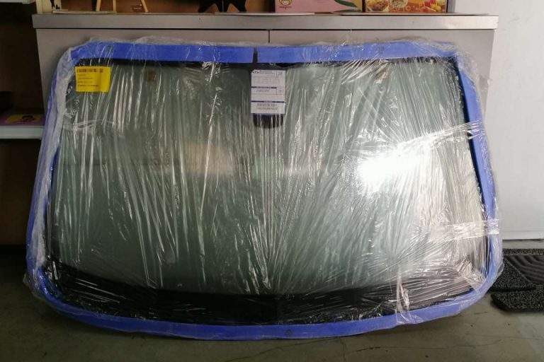 WINDSHIELD FRONT F20/F21/F22/F23F87 '19 Twincell