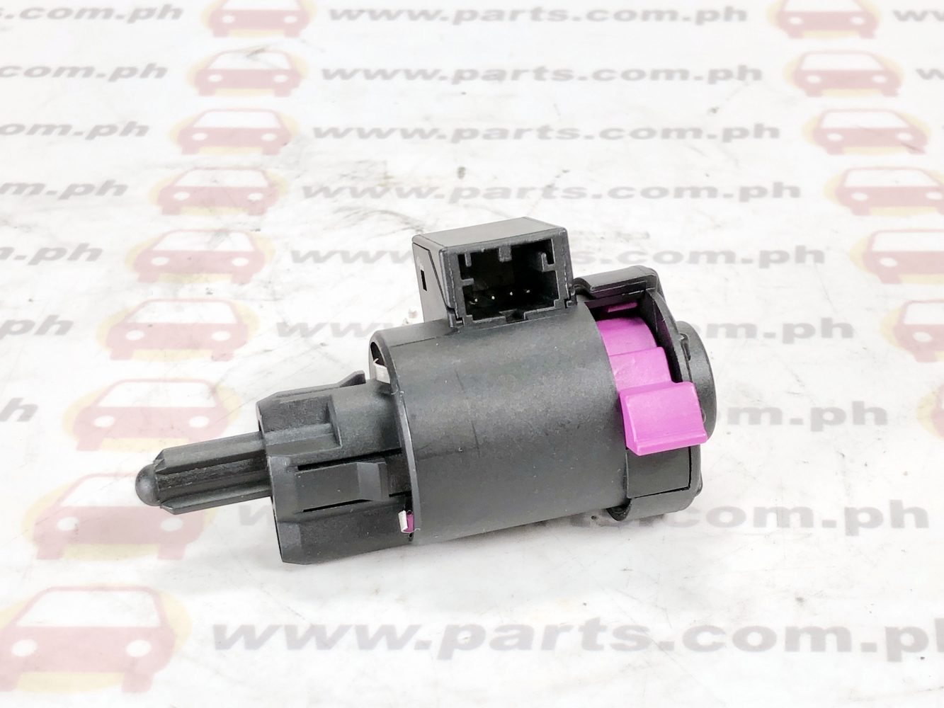 BRAKE LIGHT SWITCH 6P AUDI A4/A6/S6 0915/Q7/TOUAREG Twincell